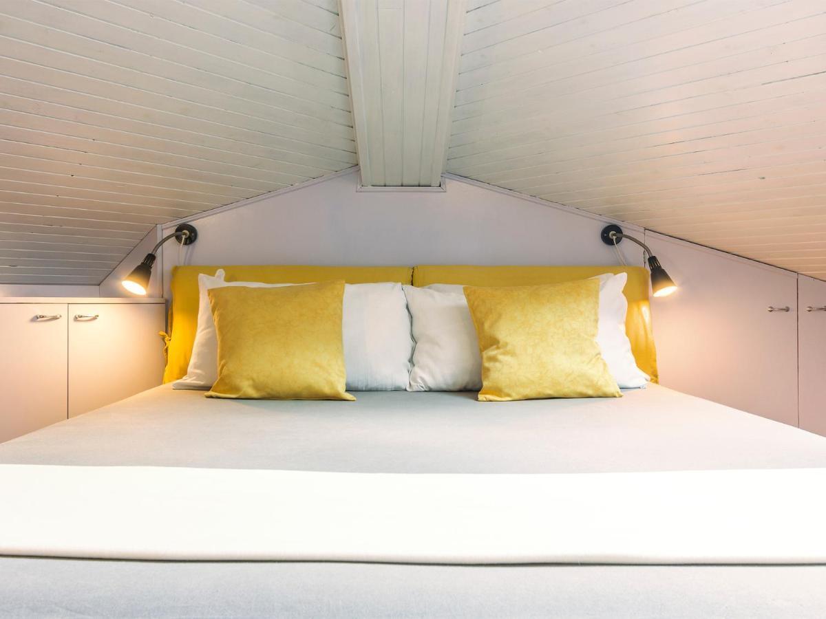 Relaxed Attic In The Old Town Apartman *