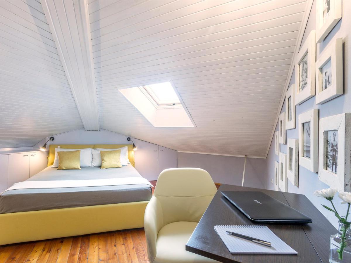 Relaxed Attic In The Old Town Apartman Pula
